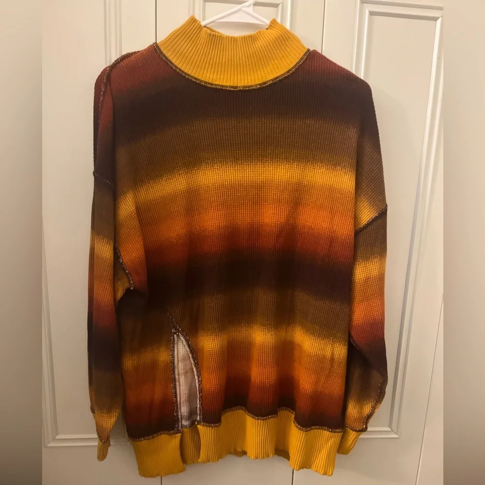 Sweater - Picture 1 of 3